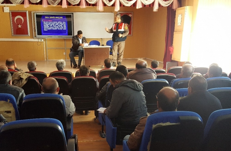 Yakakent’te Servis Şoförlerine Seminer