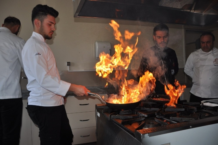 Uşak 2. Ulusal Çanakkale Yemek Yarışmasından Birincilikle Döndü