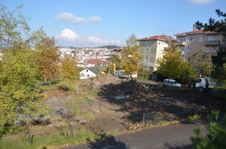 Alaplı’da 80 Evler Parkı Yenileniyor