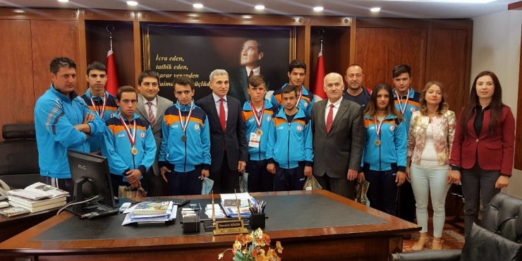 Nazilli’nin Madalya Avcısı Özel Öğrencileri