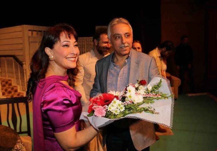 Hakkari’de "Nikah Kağıdı" Oyunu Sahnelendi