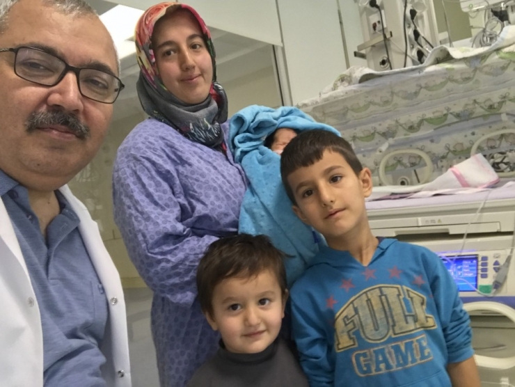 Yenidoğan Yoğun Bakım Ünitelerinde Çocuk Ziyaretçi Uygulaması Başladı