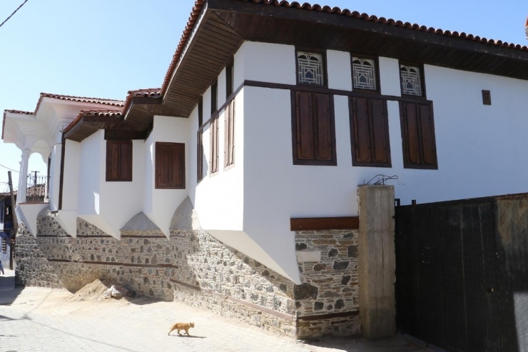 Kula’nın Tarihi Gün Yüzüne Çıkarılıyor