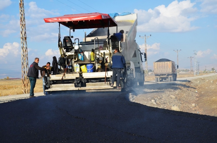 Hasköy’de Köy Yolları Yenileniyor