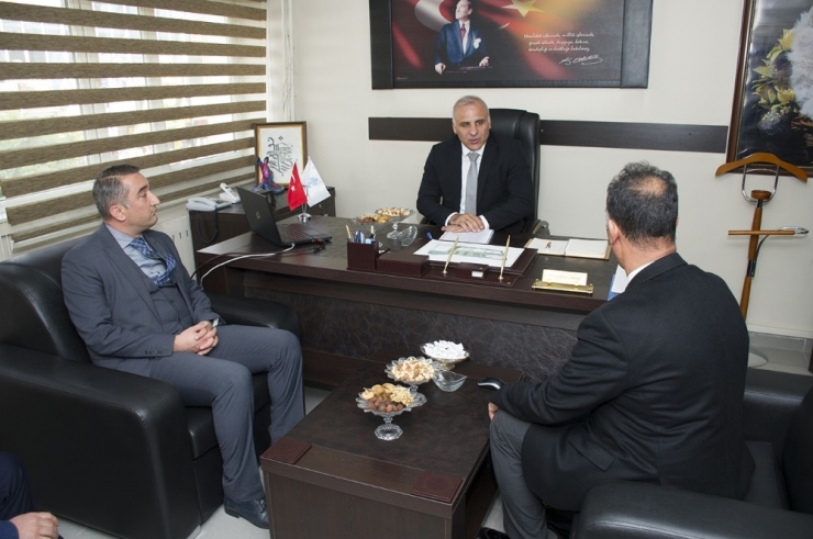 Vali Zorluoğlu’ndan Müdür Aktuğ’a Ziyaret