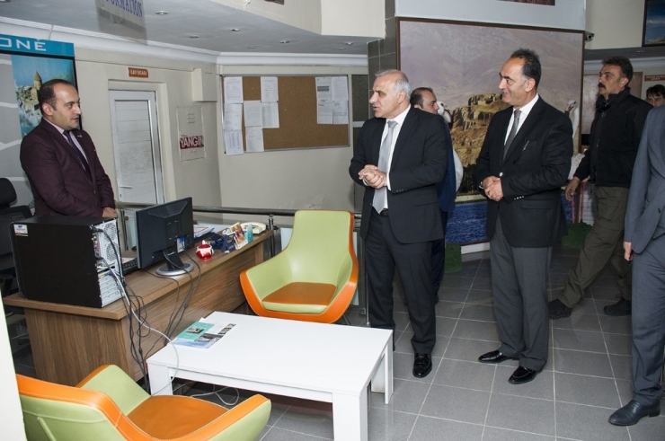 Vali Zorluoğlu’ndan Müdür Aktuğ’a Ziyaret