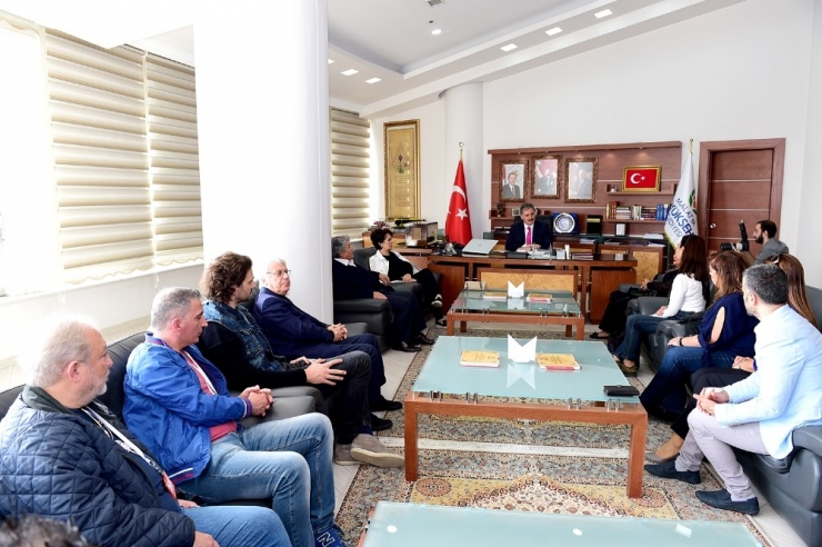 Hülya Koçyiğit Ve Mesut Uçakan’dan Başkan Çakır’a Ziyaret