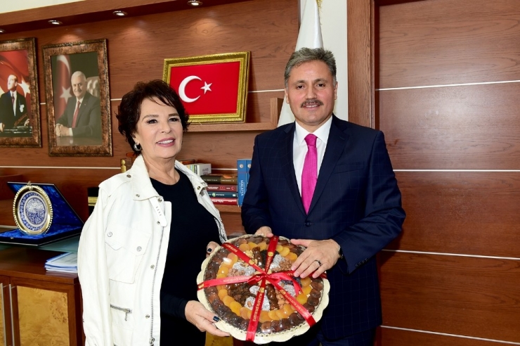 Hülya Koçyiğit Ve Mesut Uçakan’dan Başkan Çakır’a Ziyaret