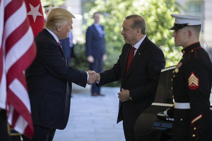 Trump’ın Liderlere Verdiği “Üstünlük” Mesajları