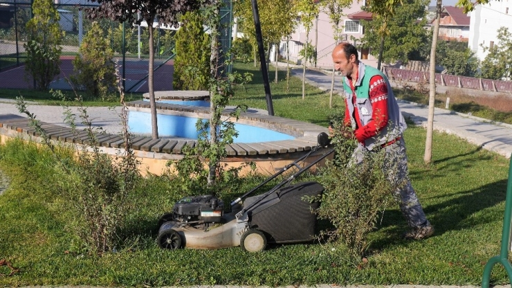 Başiskele’de 4 Milyon 500 Bin Metrekare Alanda Çim Biçildi