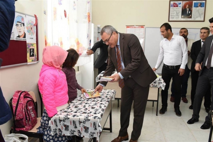 Vali Deniz, Beşiri’de Okulları İnceledi