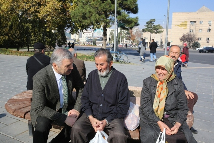 Başkan Çelik, Vali Kamçı İle Birlikte Kaytur Tarafından Açılan Meydan Döner’i Ziyaret Etti