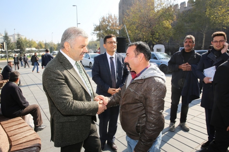 Başkan Çelik, Vali Kamçı İle Birlikte Kaytur Tarafından Açılan Meydan Döner’i Ziyaret Etti