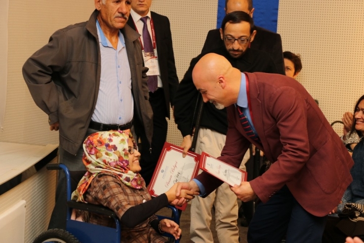 Manisa’da Aöf Öğrencilerine Başarı Belgesi