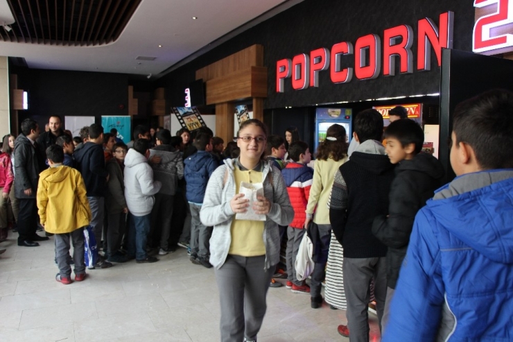 Amasya’da 5 Bin Öğrenciye Ücretsiz Sinema