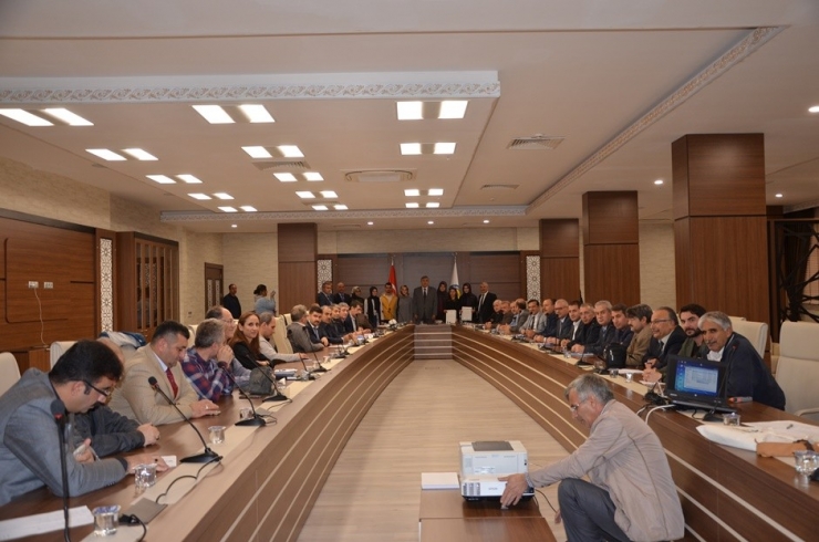 Harran Üniversitesi’ne Birincilikle Yerleşenlere Kutlama Belgesi