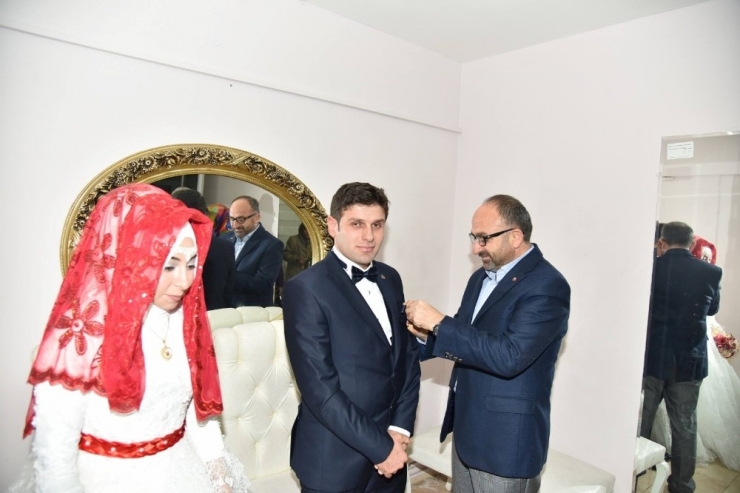 Başkan Üzülmez Mutluluklara Ortak Oluyor