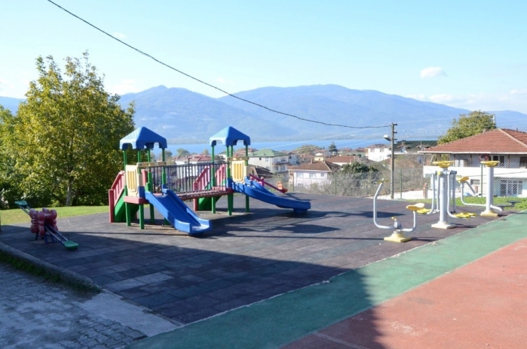 Başkan Üzülmez’e Öğrencilerden Teşekkür