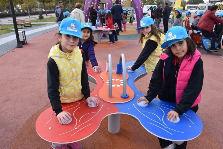 Kocasinan Belediyesi’nin Teknoloji Parkı Çocukların Beğenisine Sunuldu