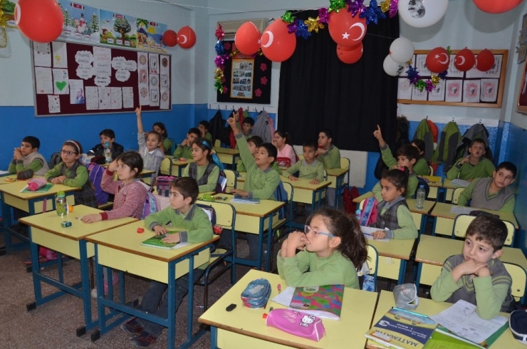 Kuşadası’nda Okullara Geri Dönüşün Eğitiminde Yeni Dönem Başladı