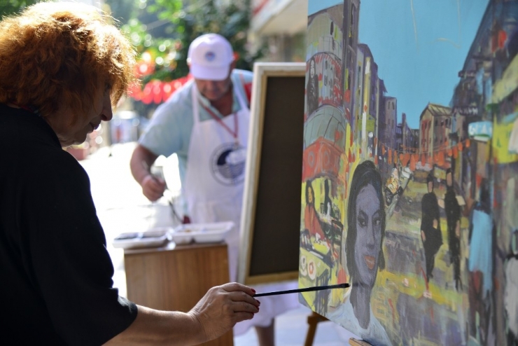 Mersin’in Sembolleri Tuvallerde