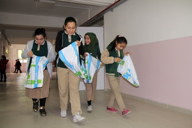 Saski Öğrencilere Yönelik Bilinçli Su Kullanımı Eğitimlerini Sürdürüyor