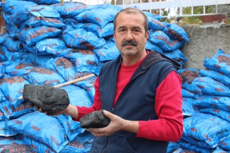 Eskişehir’de Vatandaşlar Günü Kurtaracak Kadar Kömür Alıyor