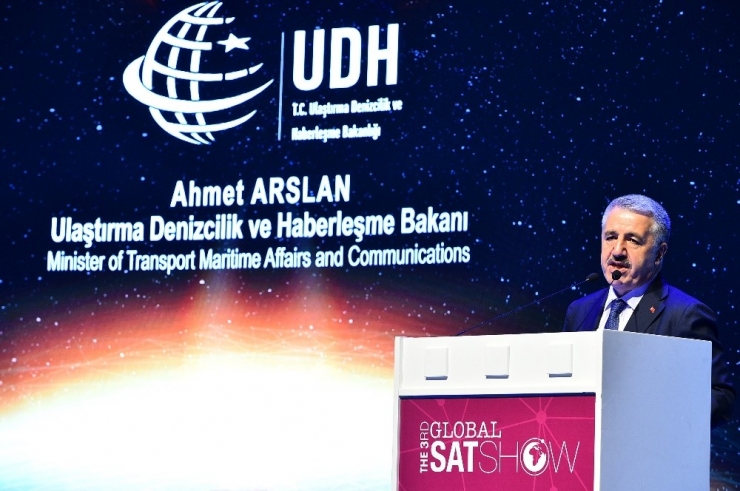Türksat 5a Ve 5b Uyduları İçin Airbus İle Sözleşme İmzaladı