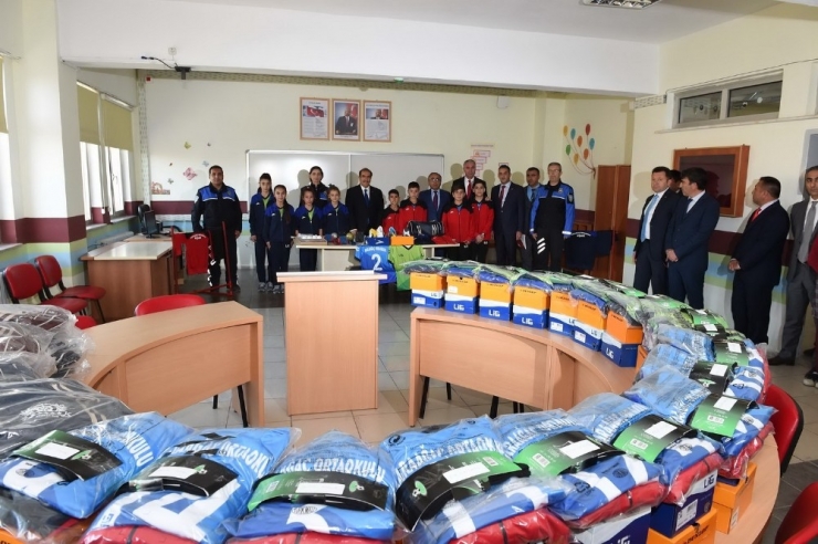 Uşak’ta "Umuda Dev Adımlar-3" Projesi