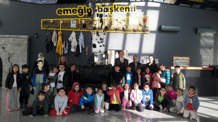Minik Öğrenciler Maden Müzesi’ni Gezdi