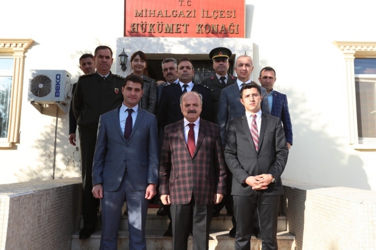 Vali Çakacak, Sarıcakaya Ve Mihalgazi İlçelerini Ziyaret Etti