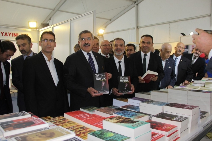 İskenderun Kitap Fuarı Açıldı
