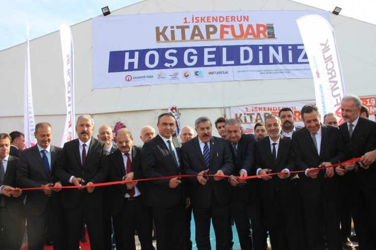 İskenderun Kitap Fuarı Açıldı