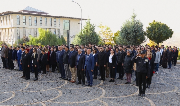 Hkü’de Atatürk’ü Anma Töreni Düzenlendi
