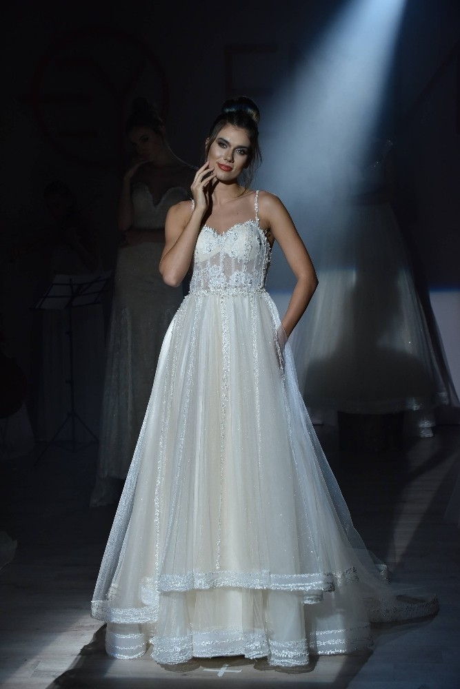 2018 Gelinlik Modasına ’Yıldırım’ Damgası