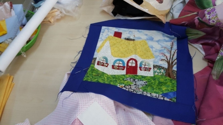 Burhaniye’de Kadınlar Kırk Yamaya Merak Sardı