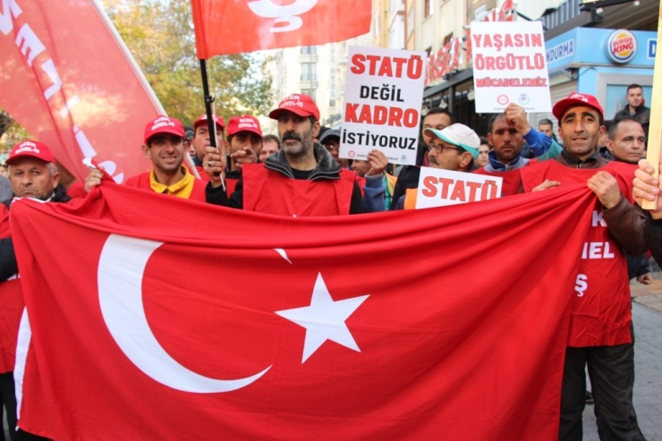 Taşeron İşçiler Taleplerini Duyurmak İçin Toplandı