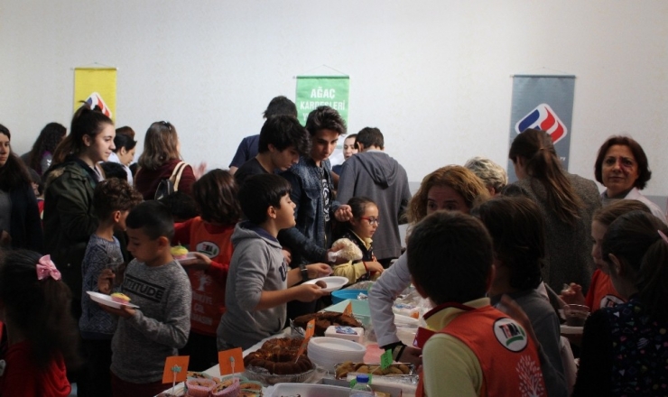 Tema Yararına Kermes Düzenlendi