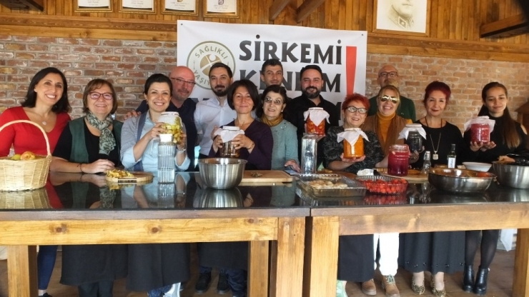 Evde Yapılan Sirkesi Her Derde Deva