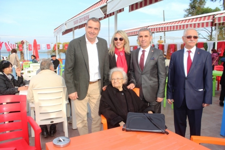 Ayvalık’ta Chp Birlik Beraberlik Ve Dayanışma Kahvaltısı Düzenledi