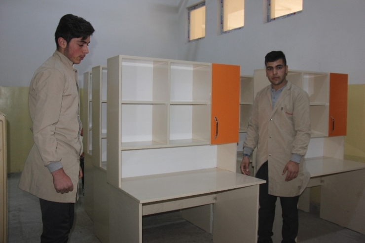 İşçi Öğrenciler, Okula 300 Bin Lira Kazandırdı