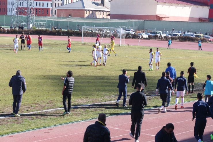 Ağrı 1970 Spor 3 Puanı 3 Golle Aldı