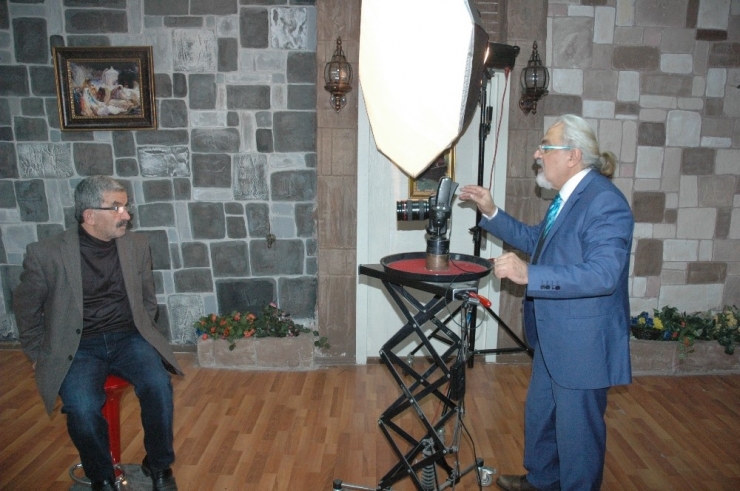 Sedat Akkuş: “Eline Makine Alan Fotoğrafçıyım Diyor”