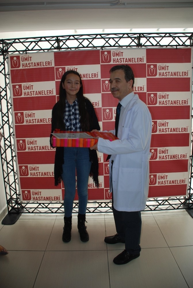 Ümit Hastanesi’nde Resim Yarışmasına Katılanlara Ödülleri Verildi