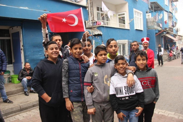 Romanlardan Atatürk Ve Tüm Şehitler İçin Unutulmaz Anma