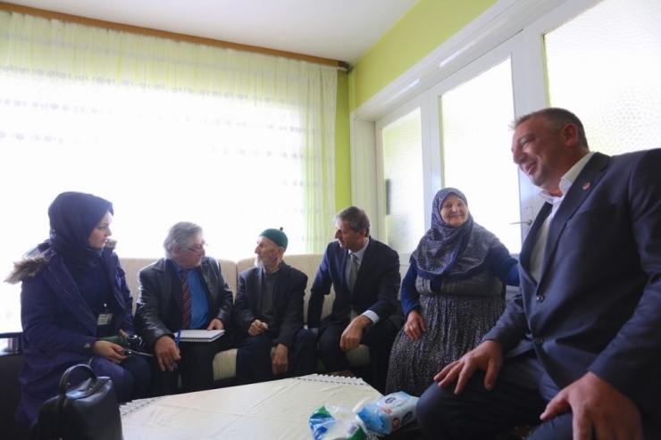 Başkan Alemdar, Serdivanlıların Evlerine Misafir Olmaya Devam Ediyor