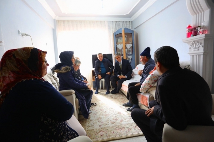 Başkan Alemdar, Serdivanlıların Evlerine Misafir Olmaya Devam Ediyor