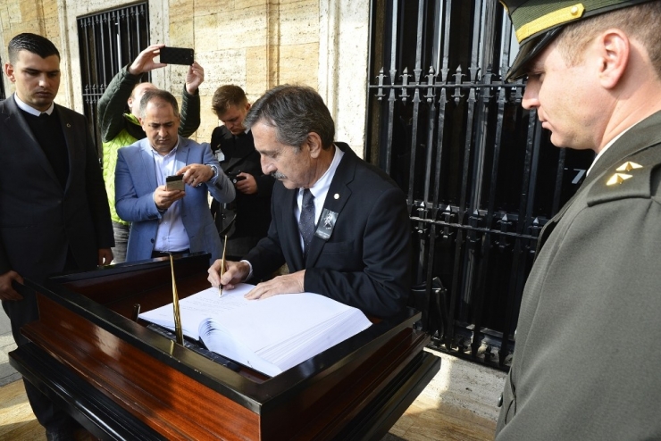 Tepebaşı Belediyesinden Anıtkabir’e Ziyaret