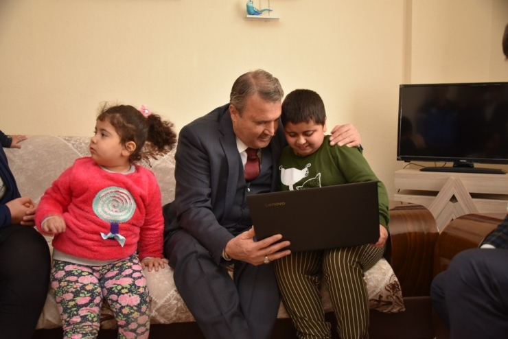 Minik Sıla’nın Yüzü Aylar Sonra İlk Kez Güldü