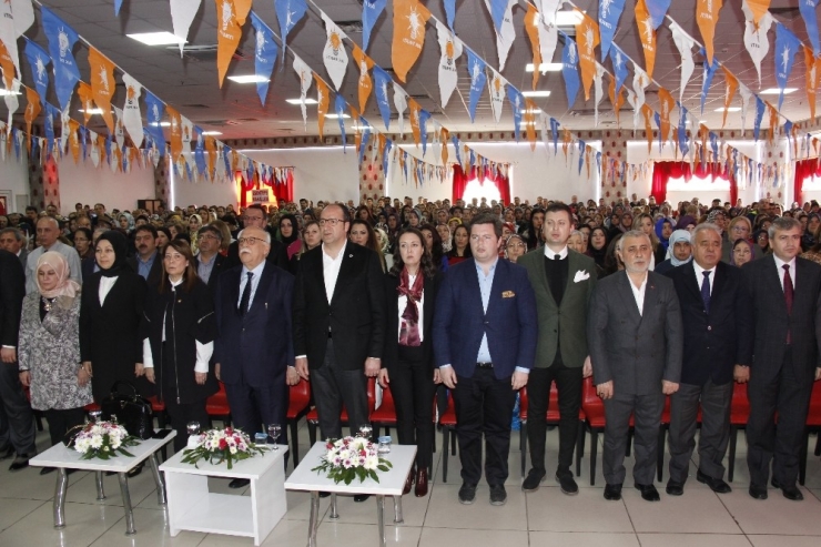 Ak Parti Tepebaşı Kadın Kollarında Kongre Heyecanı Sona Erdi